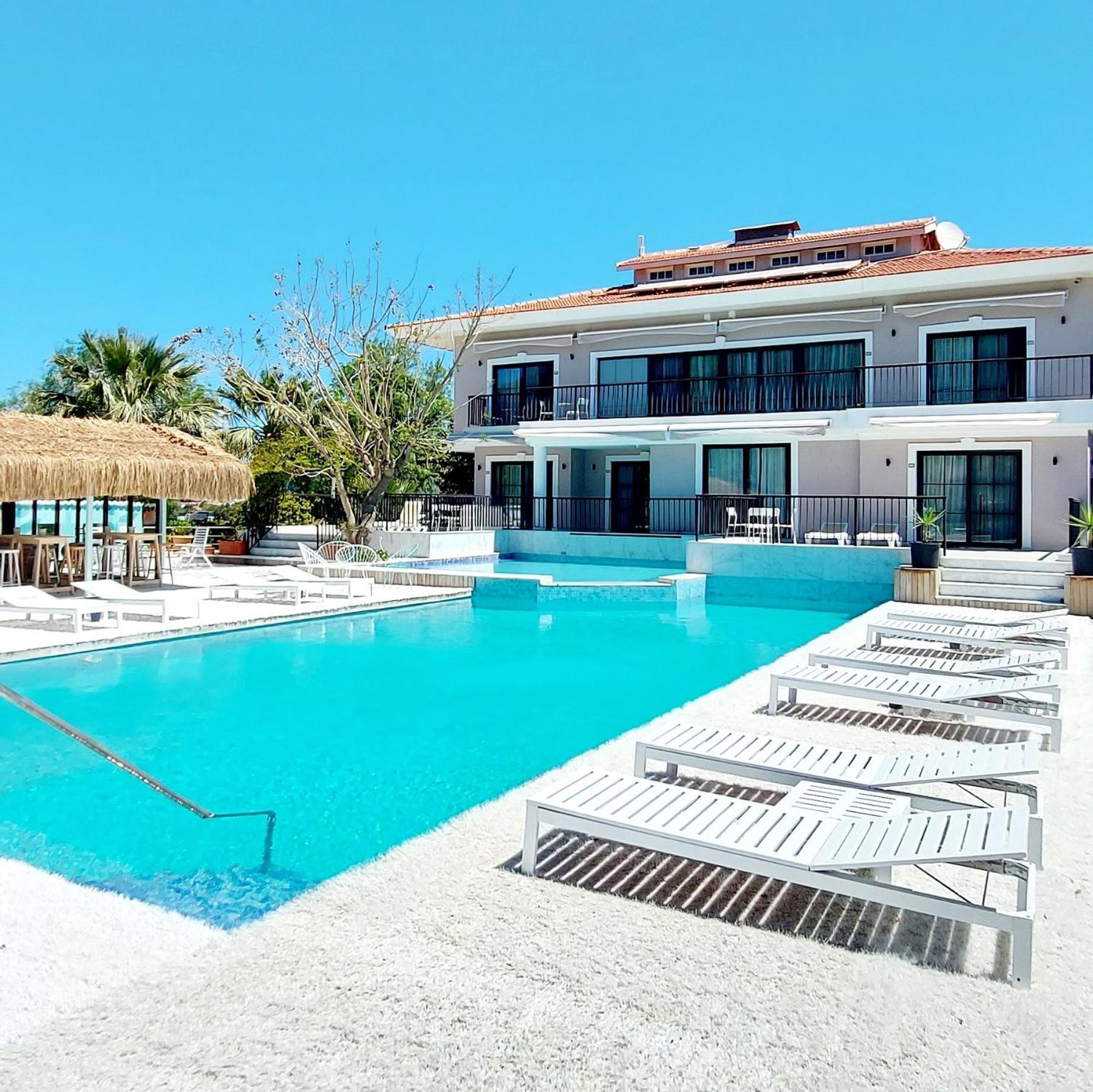 Enki Suess Alacati Exterior photo
